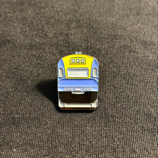 SYD NSW train pin (XPT)